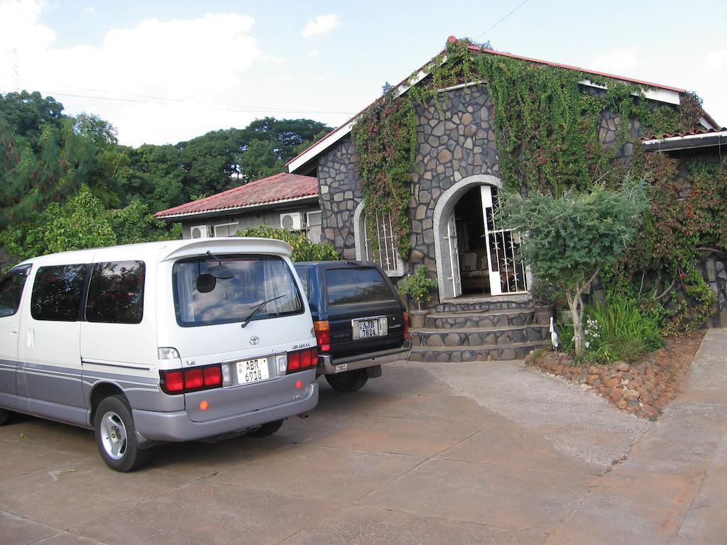 The Stone Guest House ليفينغستون المظهر الخارجي الصورة